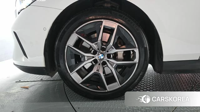 BMW 5 Series (G60) id 4602808 из Кореи 15