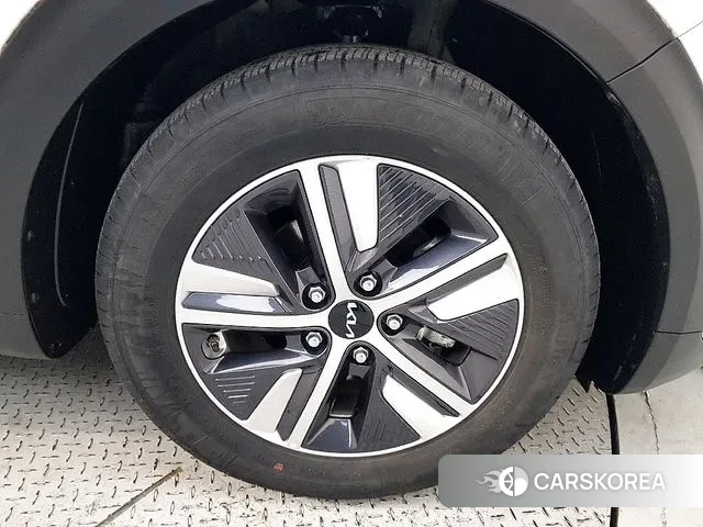Kia The New Niro id 3787956 из Кореи 15