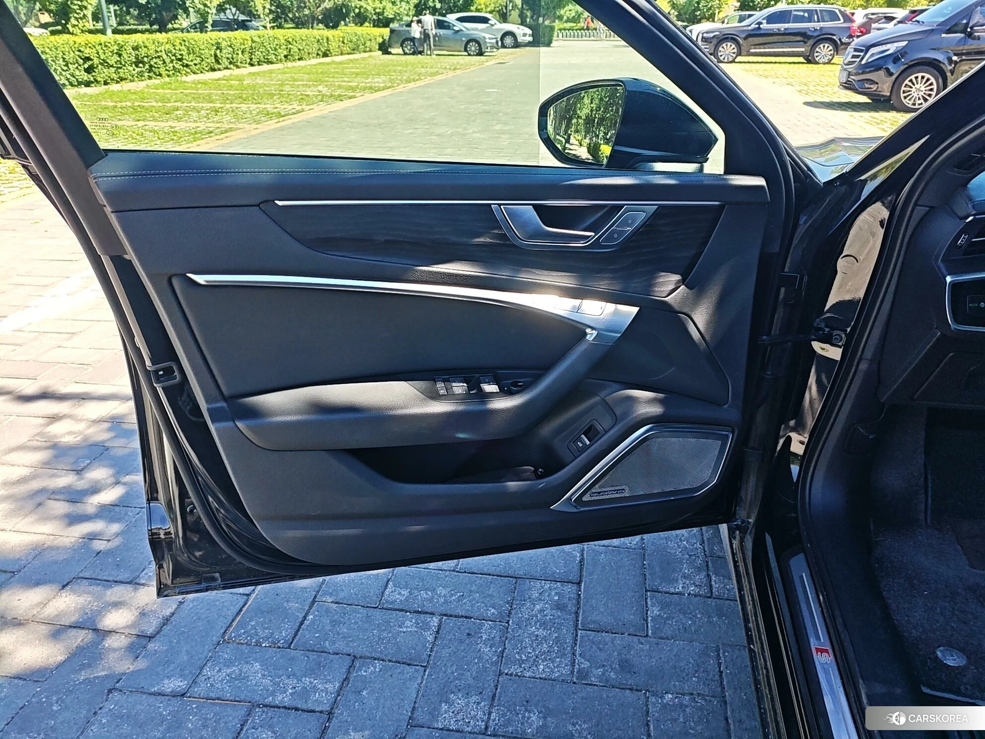 Audi A6L id 4486610 из Китая 16