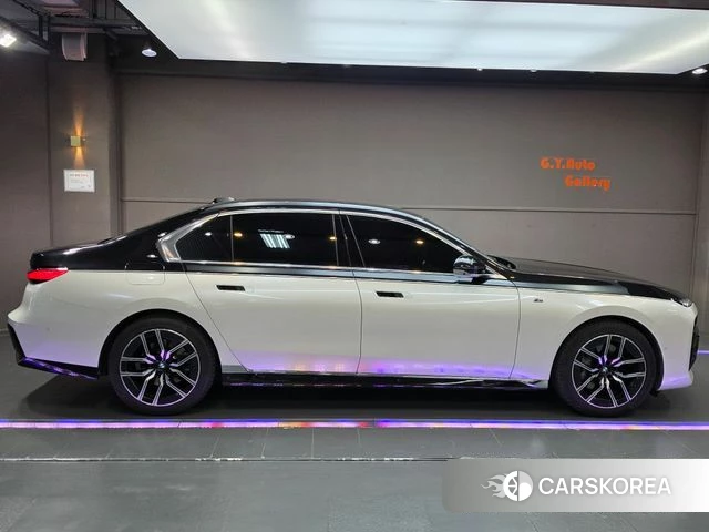 BMW 7 Series (G70) id 4017445 из Кореи 15