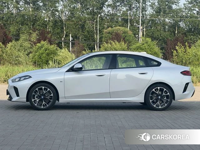 BMW 2 series id 4273781 из Китая 9