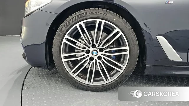 BMW 5 Series (G30) id 3444361 из Кореи 15