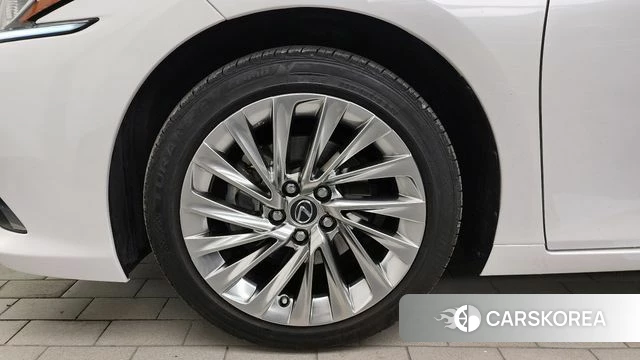 Lexus ES300h 7th generation id 3891866 из Кореи 15