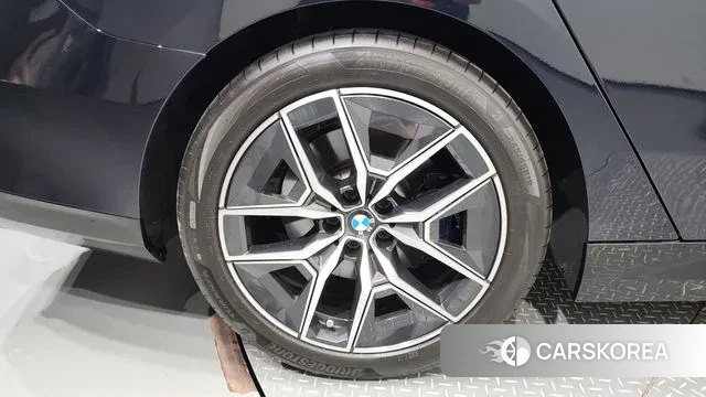 BMW 5 Series (G60) id 3052725 из Кореи 15