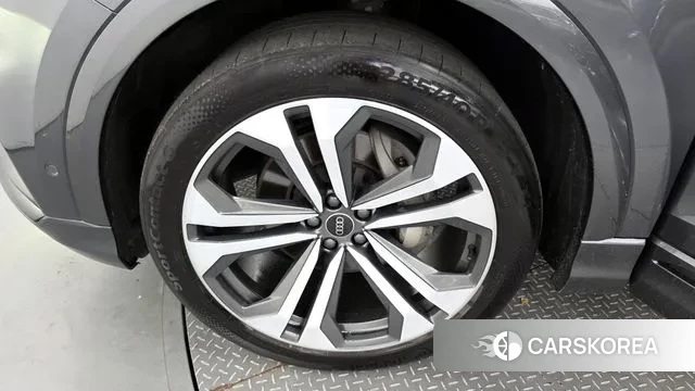 Audi Q8 (4M) id 3052816 из Кореи 15