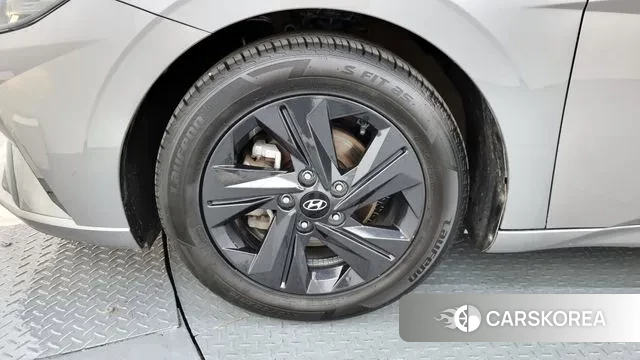 Hyundai Avante Hybrid (CN7) id 2960205 из Кореи 15