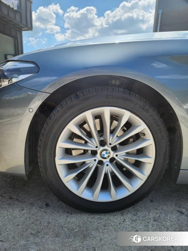 BMW 5 Series (G30) id 4732342 из Кореи 10