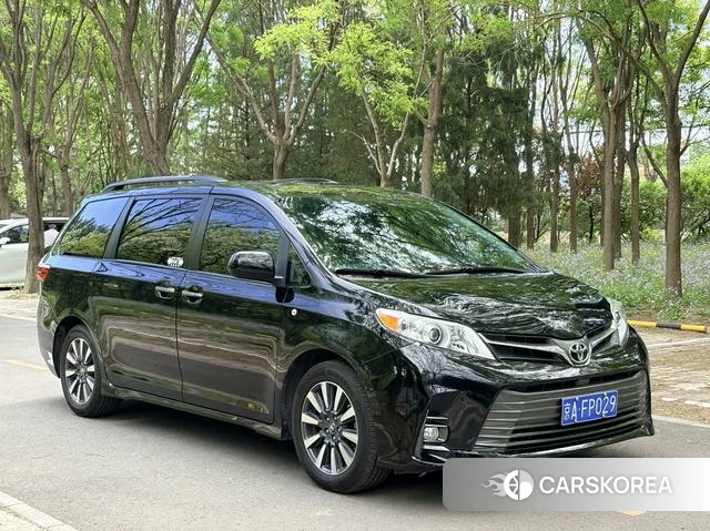 Toyota Sienna id 4253475 из Китая 14