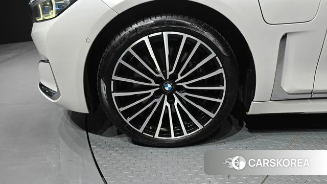 BMW 7 Series (G11) id 4693577 из Кореи 32
