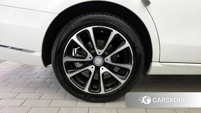 Mercedes-Benz E-Class W213 id 4310662 из Кореи 27