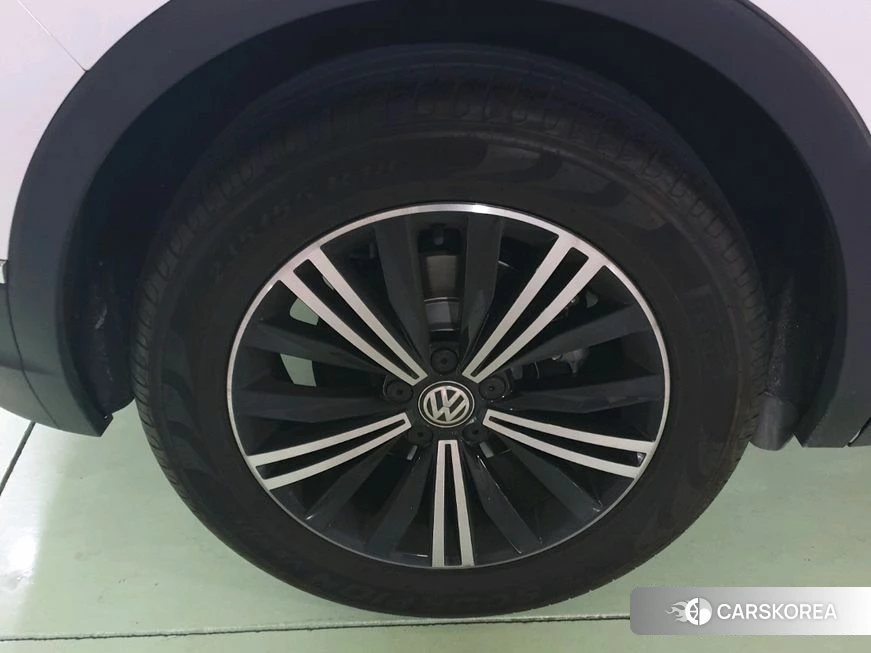 Volkswagen Tiguan second Generation id 51660 из Кореи 7