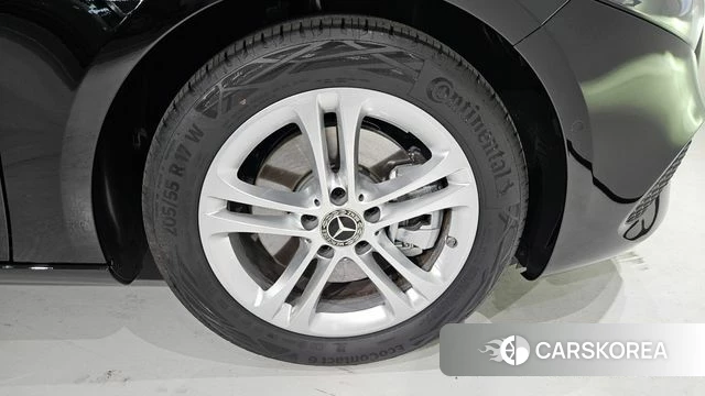 Mercedes-Benz A-Class W177 id 4607348 из Кореи 15