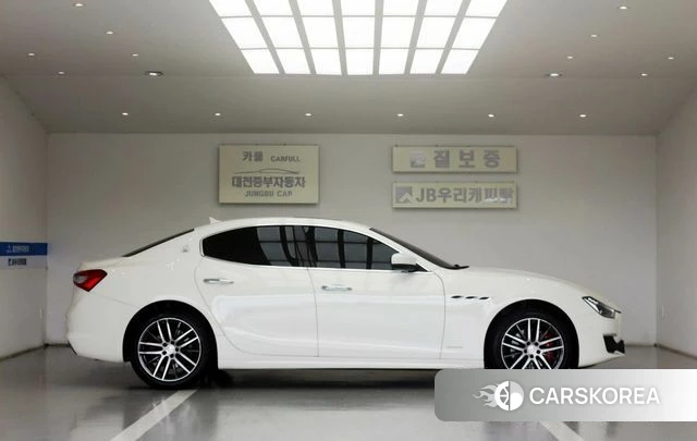 Maserati Ghibli id 4890381 из Кореи 15