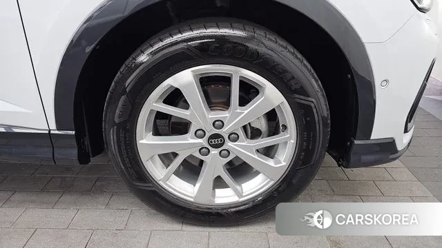 Audi Q3 (F3) id 3726542 из Кореи 15