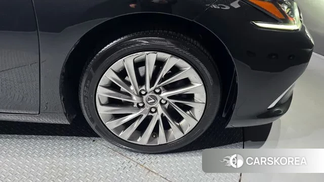 Lexus ES300h 7th generation id 3665855 из Кореи 15