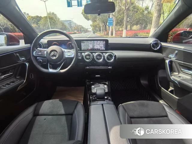 Mercedes-Benz Class A 2021 Красный из Китая, фото 5