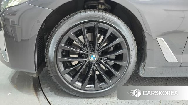 BMW 5 Series (G30) id 4303189 из Кореи 30
