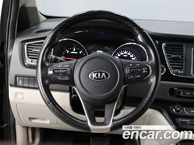 Kia The New Carnival id 2732502 из Кореи 15
