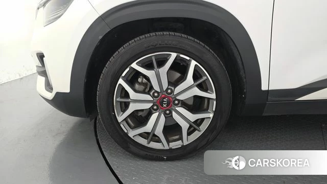 Kia Seltos id 4770309 из Кореи 29