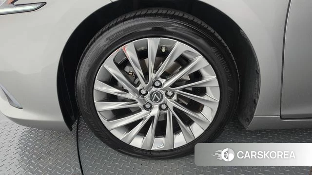 Lexus ES300h 7th generation id 4894597 из Кореи 36