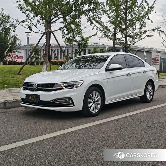 Volkswagen Bora 2021 Белый из Китая, фото 5
