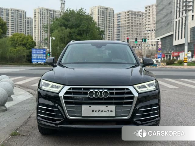 Audi Q5L 2019 Черный из Китая, фото 5