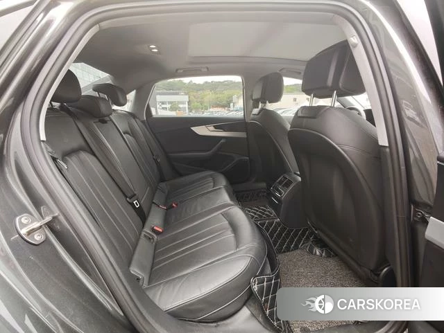Audi A4L id 4313938 из Китая 12