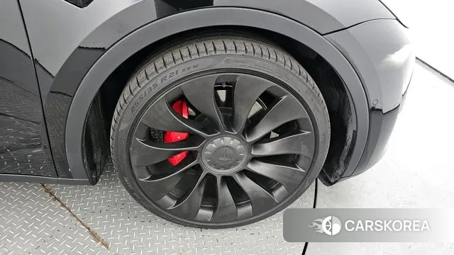 Tesla Model Y id 2959922 из Кореи 15
