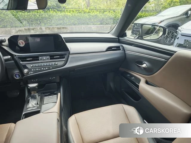 Lexus ES id 4259799 из Китая 11