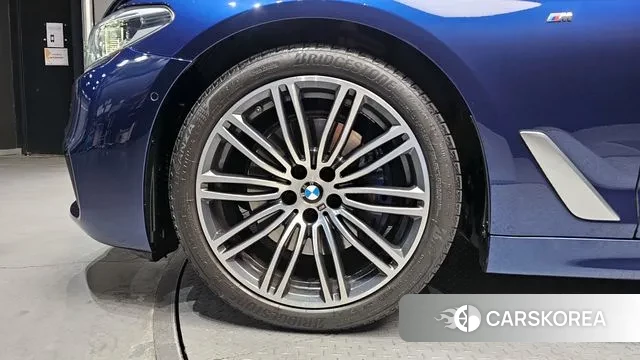 BMW 5 Series (G30) id 3661242 из Кореи 15