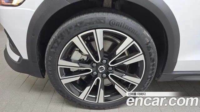Volvo V60 Cross-Country 2nd Generation id 2816132 из Кореи 15