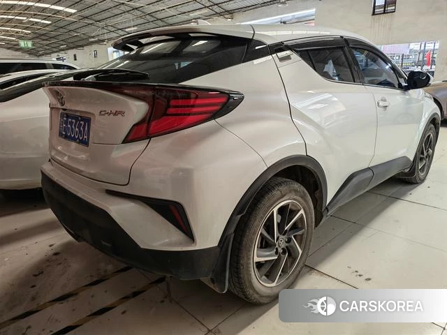 Toyota C-HR 2023 Белый из Китая, фото 5