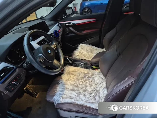 BMW X2 (F39) 2023 Небесно-голубой из Кореи, фото 5