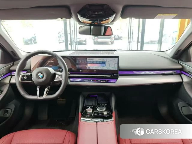 BMW 5 series 2025 Черный из Китая, фото 5