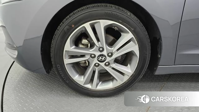 Hyundai Avante AD id 4508698 из Кореи 27