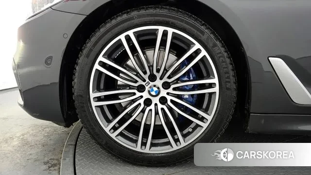 BMW 5 Series (G30) id 3741980 из Кореи 15