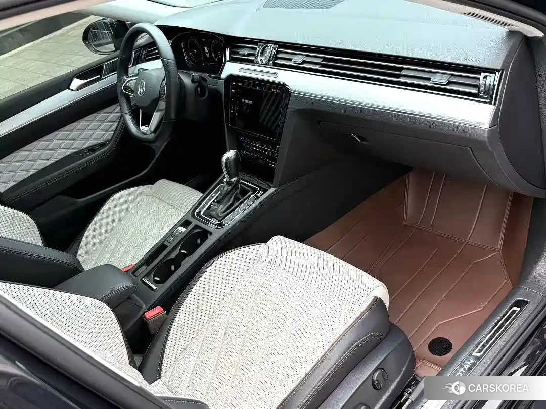Volkswagen Magotan 2022 Черный из Китая, фото 5