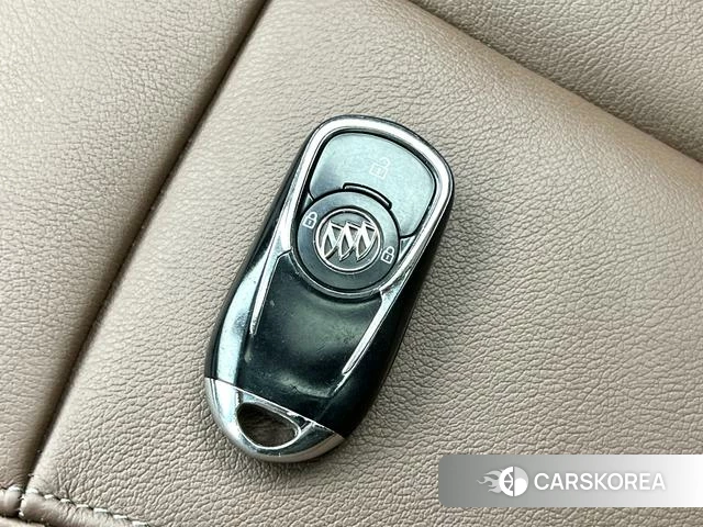 Buick GL6 id 4214161 из Китая 15