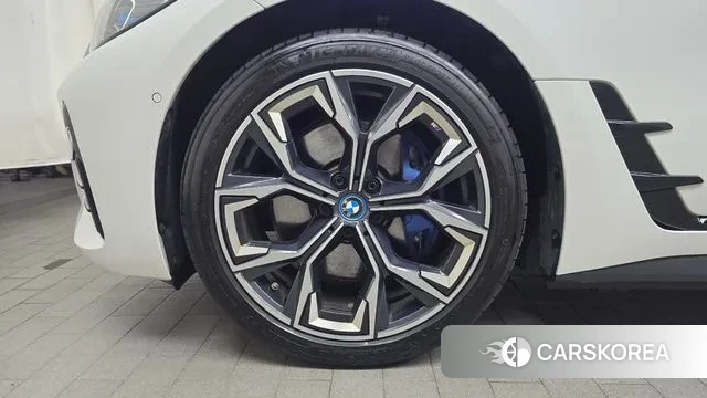 BMW i4 id 3751818 из Кореи 15