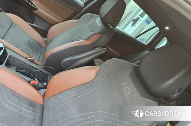 Volkswagen ID.4 2023 Черный из Кореи, фото 5