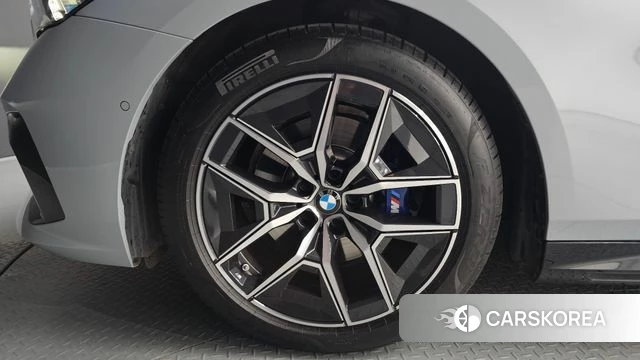 BMW 5 Series (G60) id 3882970 из Кореи 15