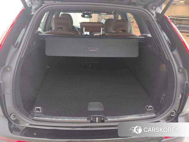 Volvo XC60 PHEV 2024 Черный из Китая, фото 5