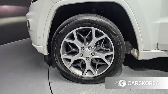 Jeep Grand Cherokee id 3368504 из Кореи 15