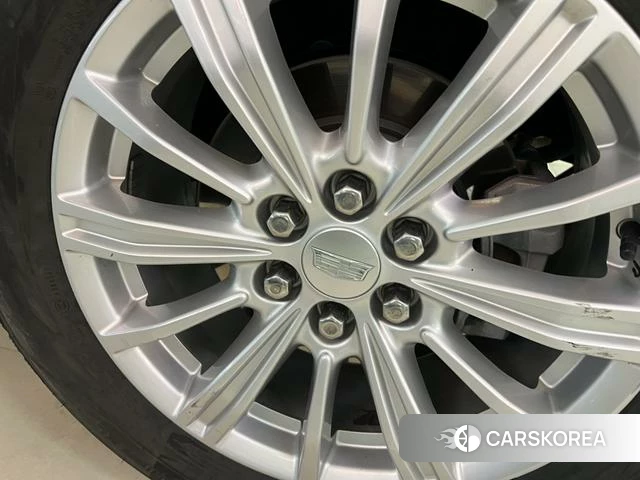 Cadillac XT5 id 4254065 из Китая 19