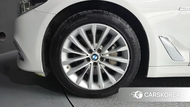 BMW 5 Series (G30) id 4331685 из Кореи 15