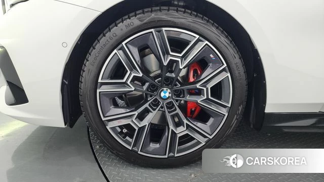 BMW 5 Series (G60) id 4515687 из Кореи 29