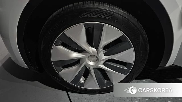 Tesla Model Y id 3883394 из Кореи 15