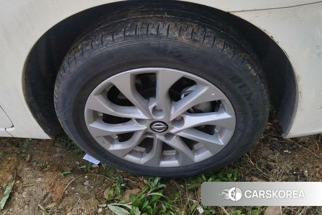 Nissan Xuan Yi id 4314653 из Китая 29