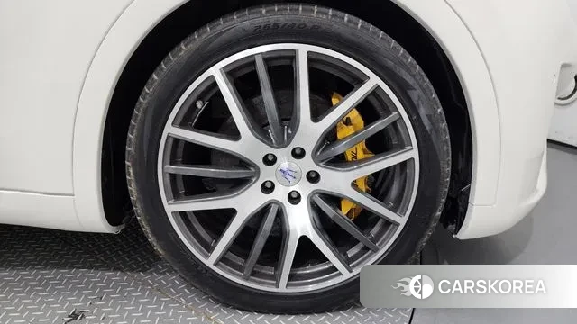 Maserati Levante id 2970937 из Кореи 15