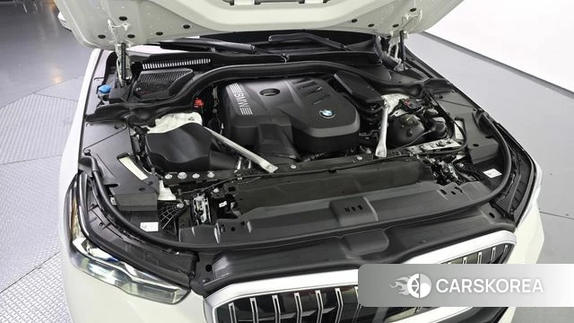 BMW 5 Series (G60) id 4639935 из Кореи 28